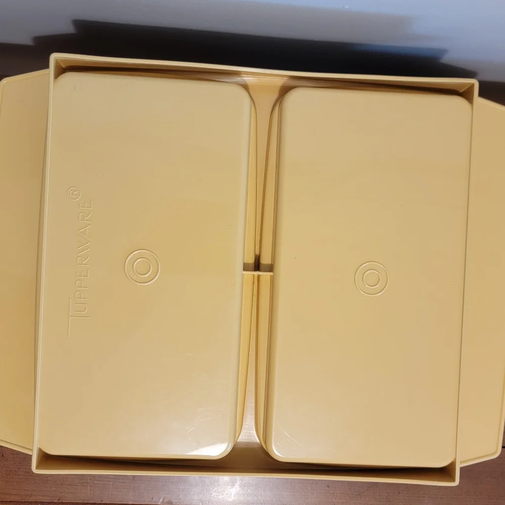 Tuperware vintage tupperware